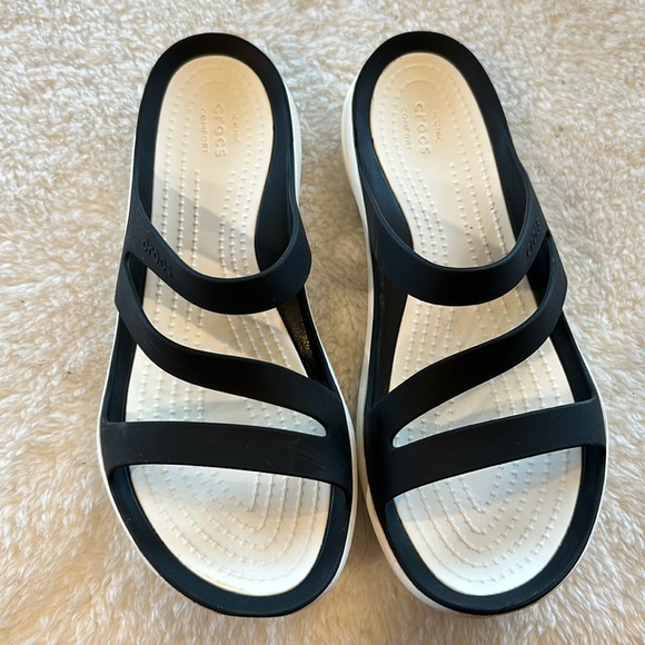 CROCS Shoes - Women’s crocs